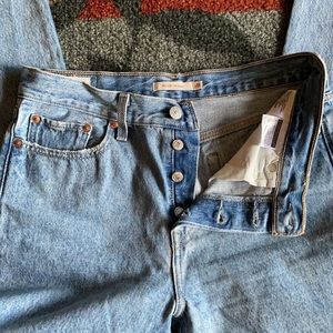 Levi wedgie straight